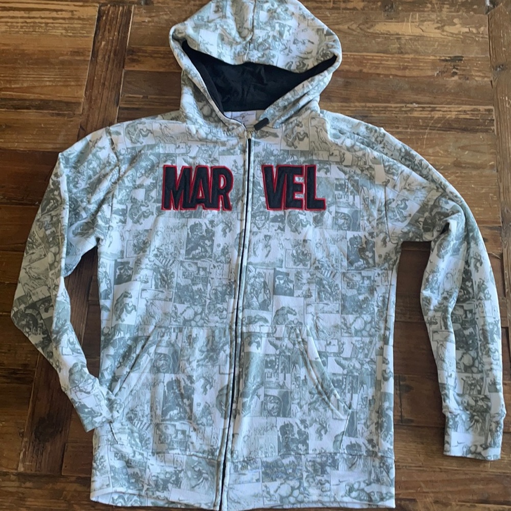 Worn once! 🦸‍♀️ sz M Universal Studios Marvel hoodie